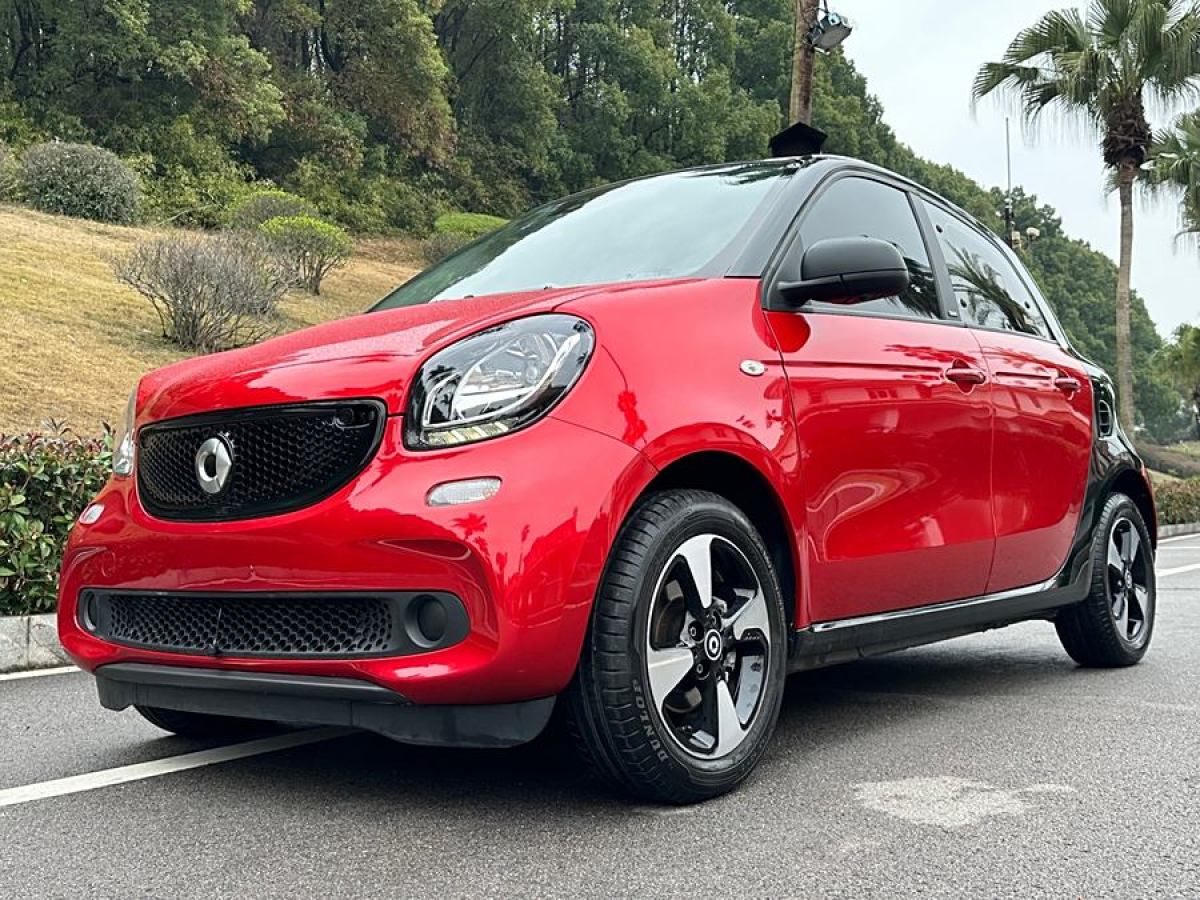 smart forfour  2018款 1.0L 52千瓦激情版圖片