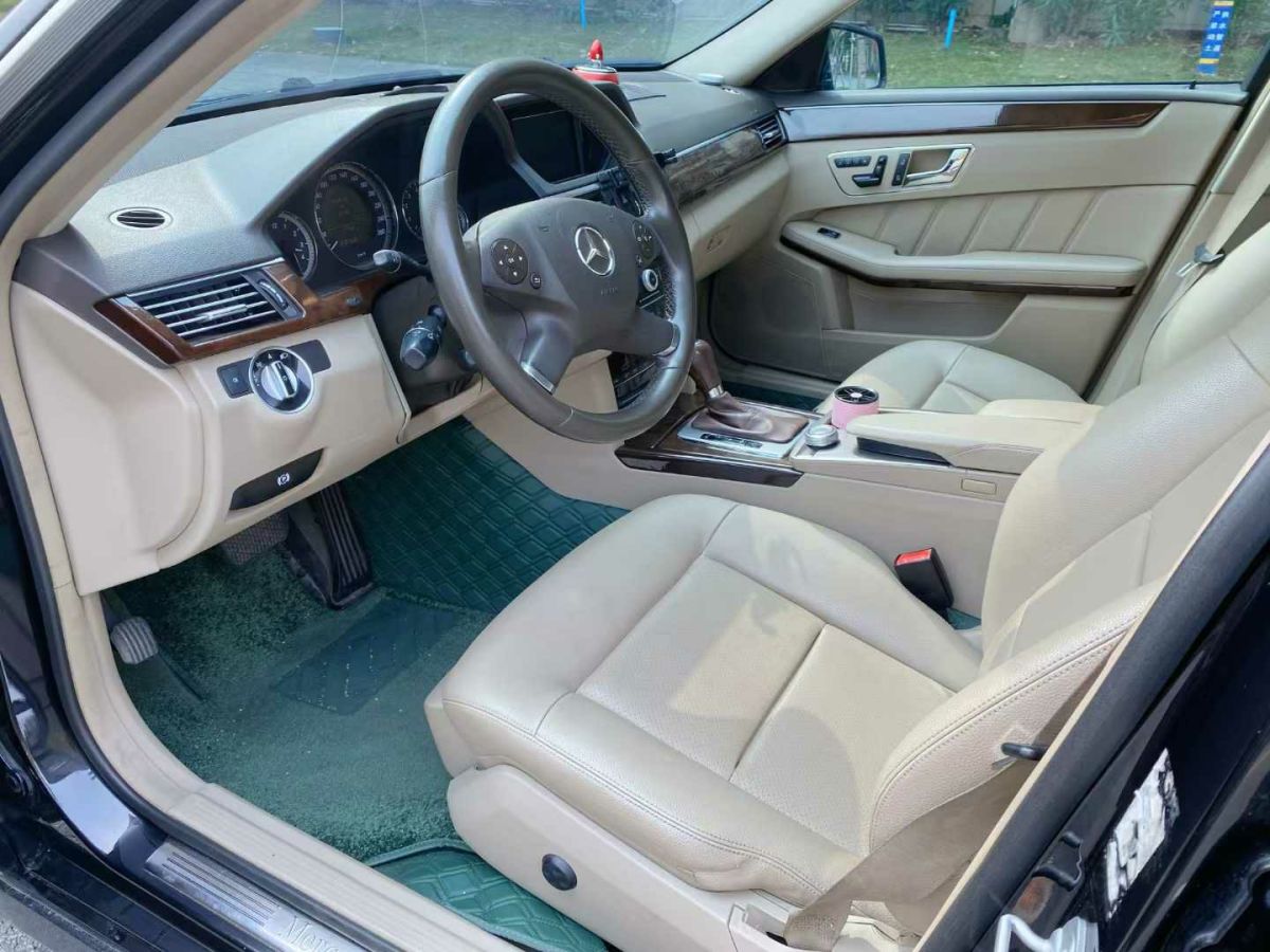 奔馳 奔馳E級  2011款 E 200 L CGI優(yōu)雅型圖片