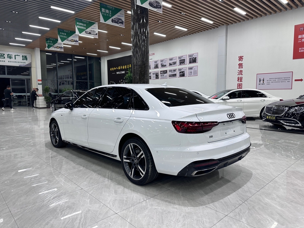 2022年3月奧迪 奧迪A4L  2022款 40 TFSI 豪華動感型