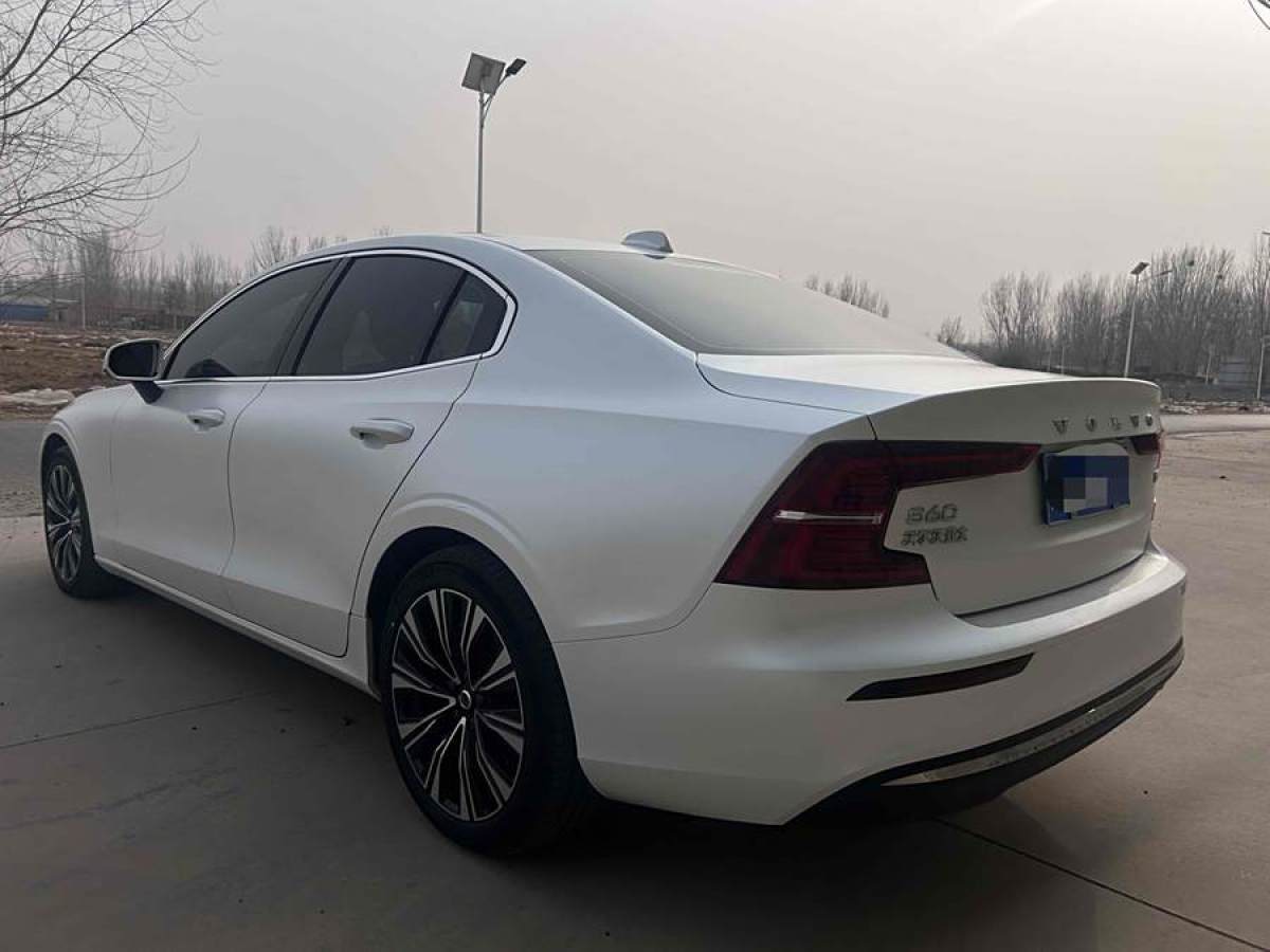 2022年9月沃爾沃 S60L  2023款 B4 智遠(yuǎn)豪華版