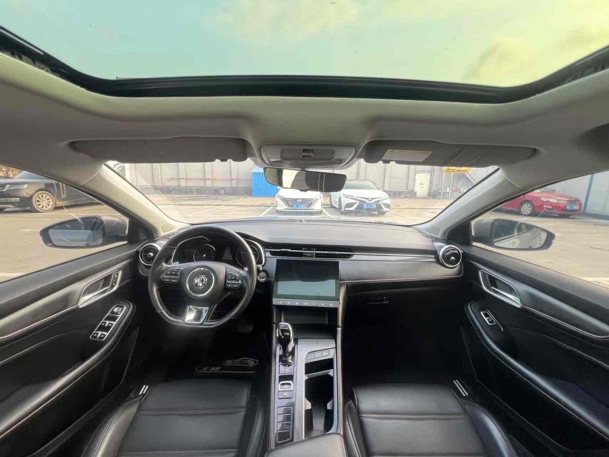 名爵 名爵6  2021款 1.5T 自動領(lǐng)潮版圖片