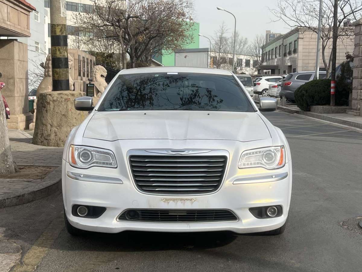 克萊斯勒 300C  2014款 3.0L 卓越版圖片