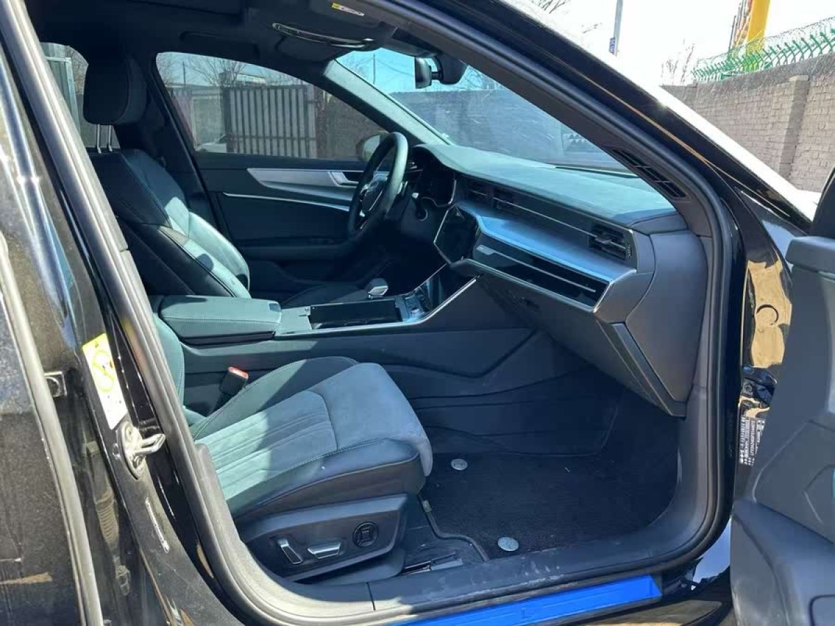 奧迪 奧迪A6L  2024款 40 TFSI 豪華動感型圖片