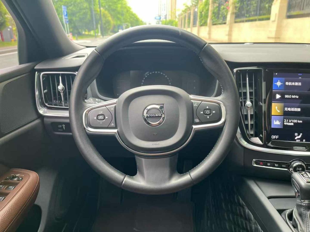沃爾沃 S60L  2020款  T5 智進進階版圖片