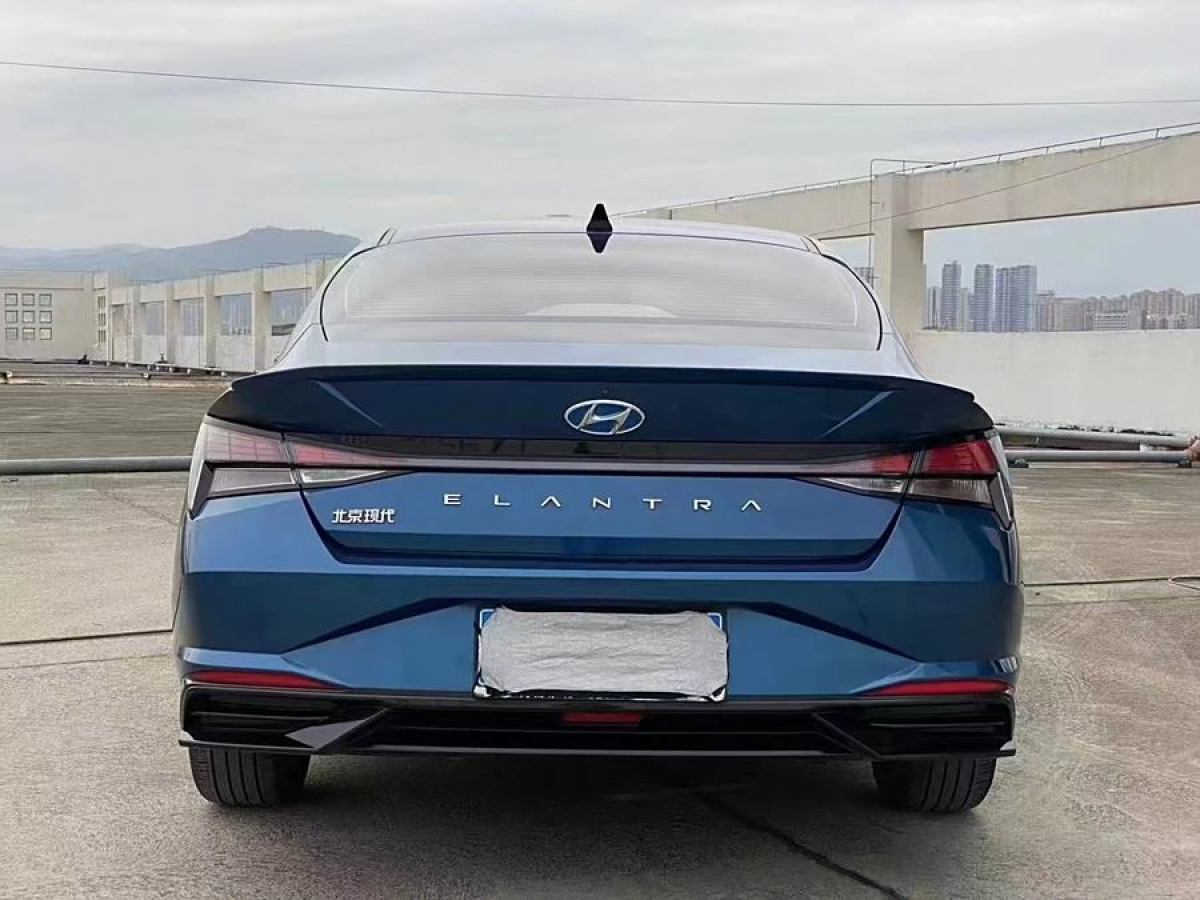 现代 伊兰特  2021款 1.5L LUX尊贵版图片