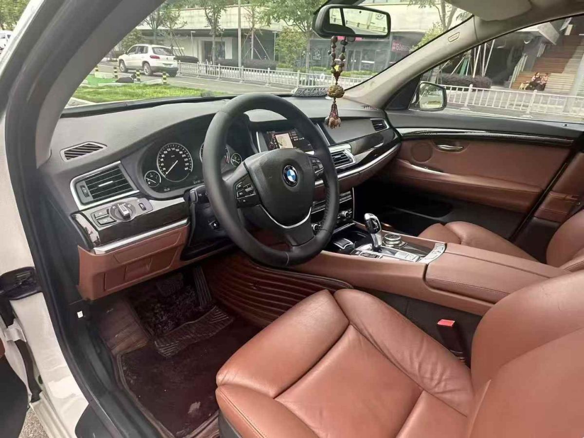 寶馬 寶馬5系  2013款 GT535i xDrive 3.0T 豪華型圖片