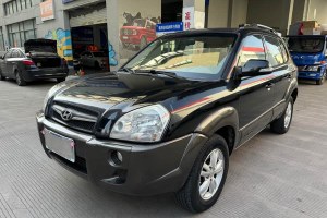 途勝 現(xiàn)代 2.0L 自動(dòng)兩驅(qū)天窗型