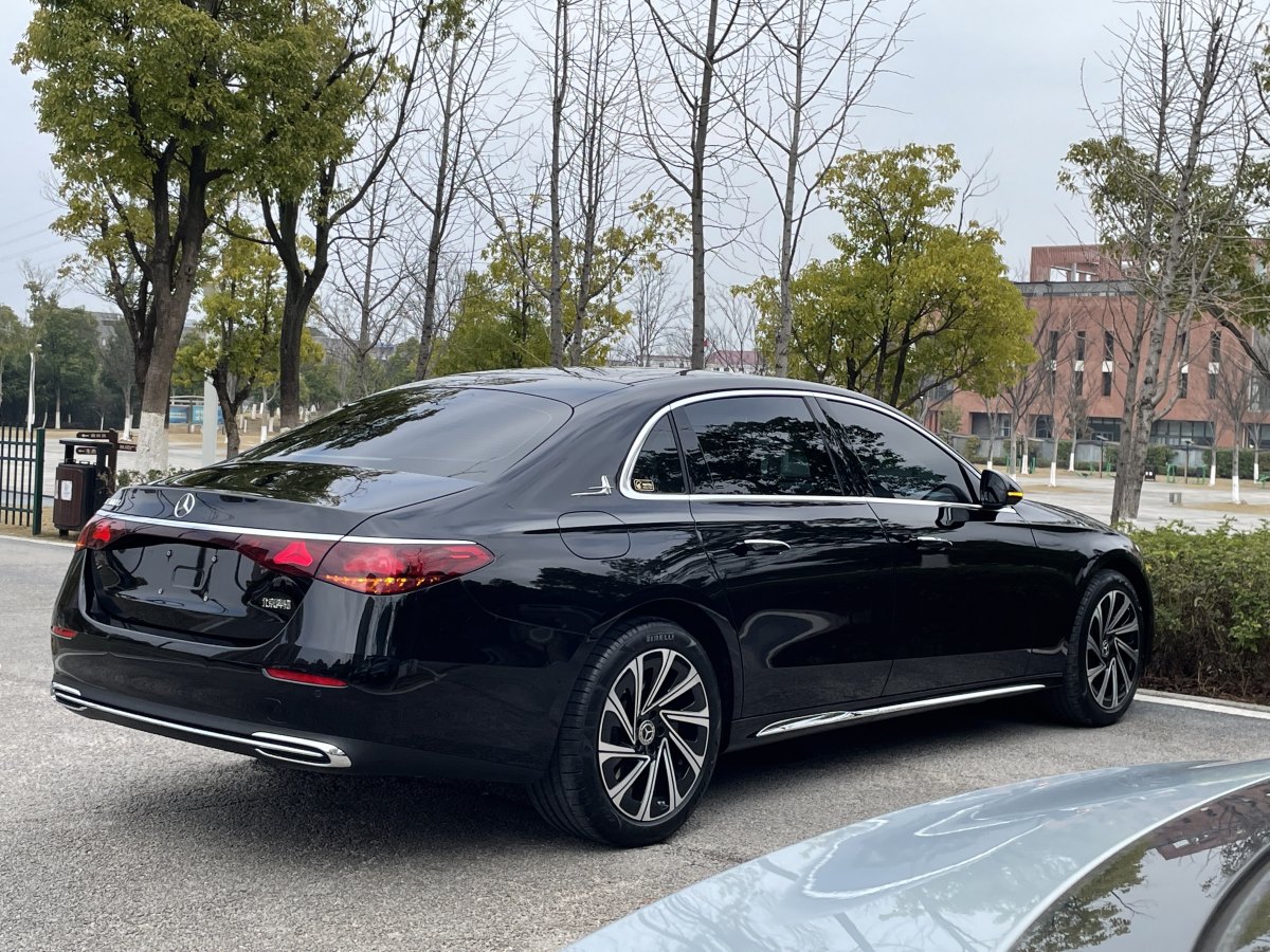 奔馳 奔馳E級(jí)  2024款 E 300 L 豪華型圖片