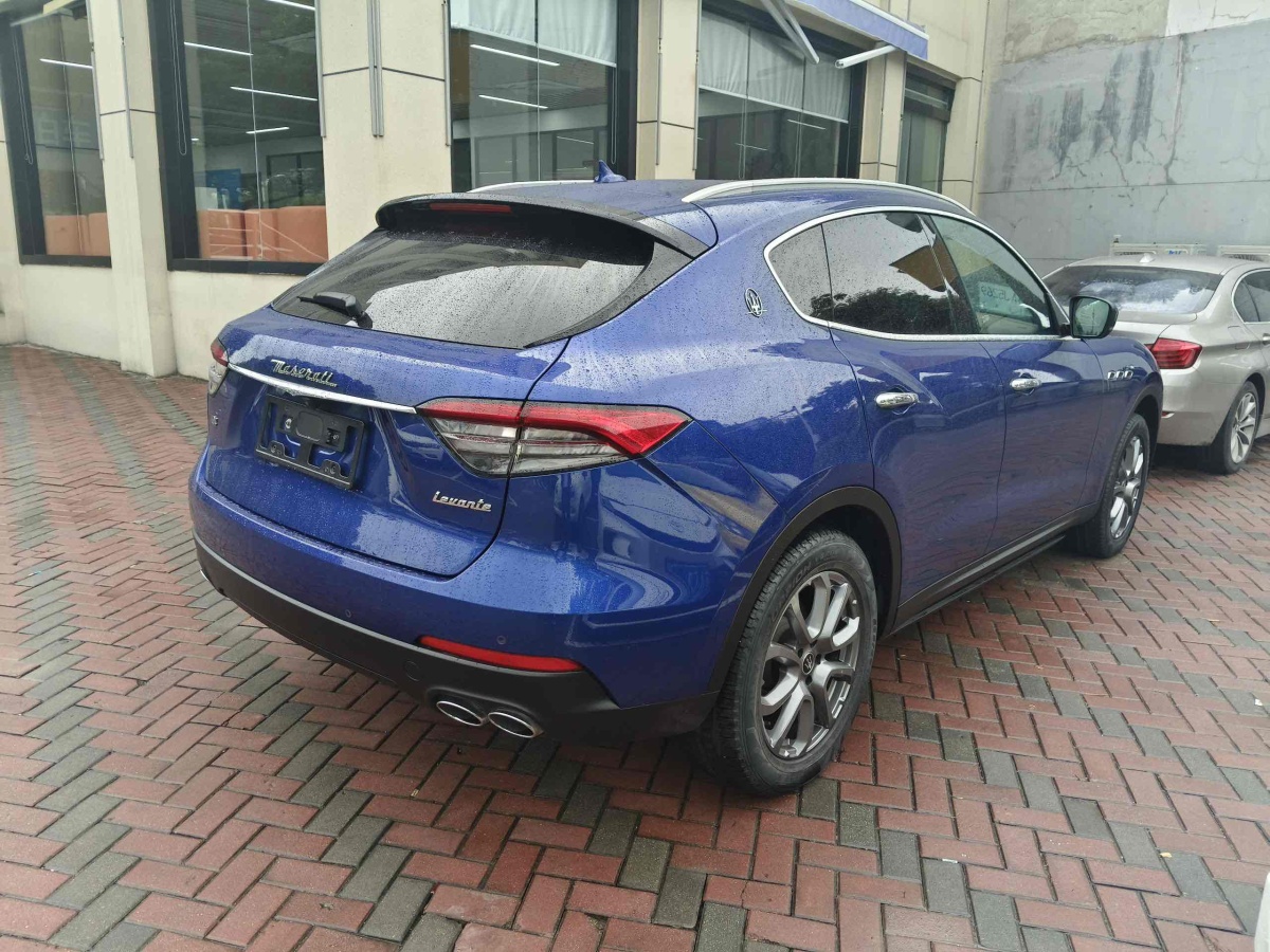 瑪莎拉蒂 Levante  2021款 3.0T 標(biāo)準(zhǔn)版圖片