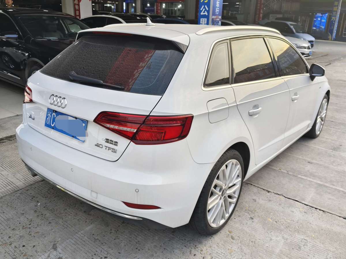 奧迪 奧迪A3  2018款 30周年年型 Sportback 40 TFSI 風(fēng)尚型圖片