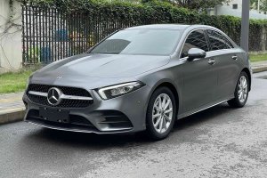 奔馳A級(jí) 奔馳 改款 A 200 L 運(yùn)動(dòng)轎車(chē)動(dòng)感型