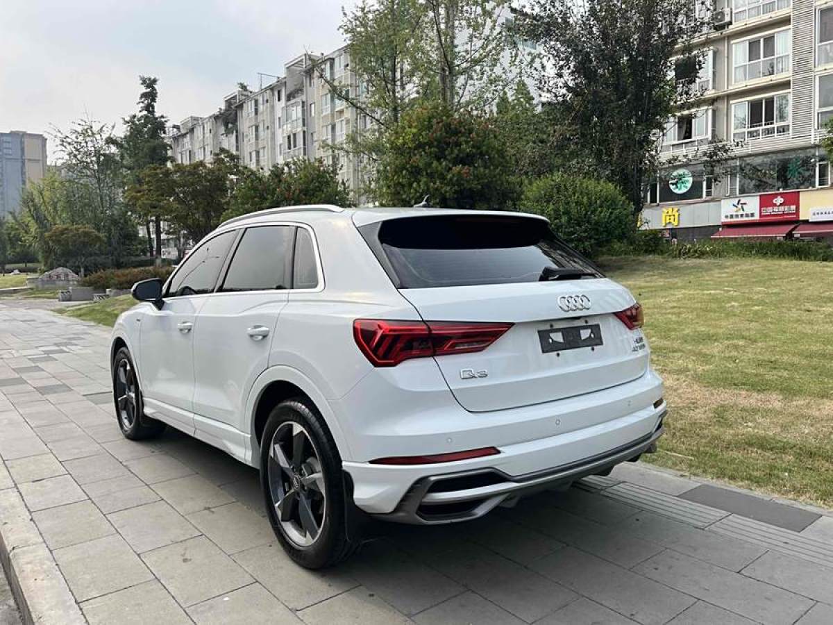 奧迪 奧迪Q3  2019款  40 TFSI 時尚動感型圖片