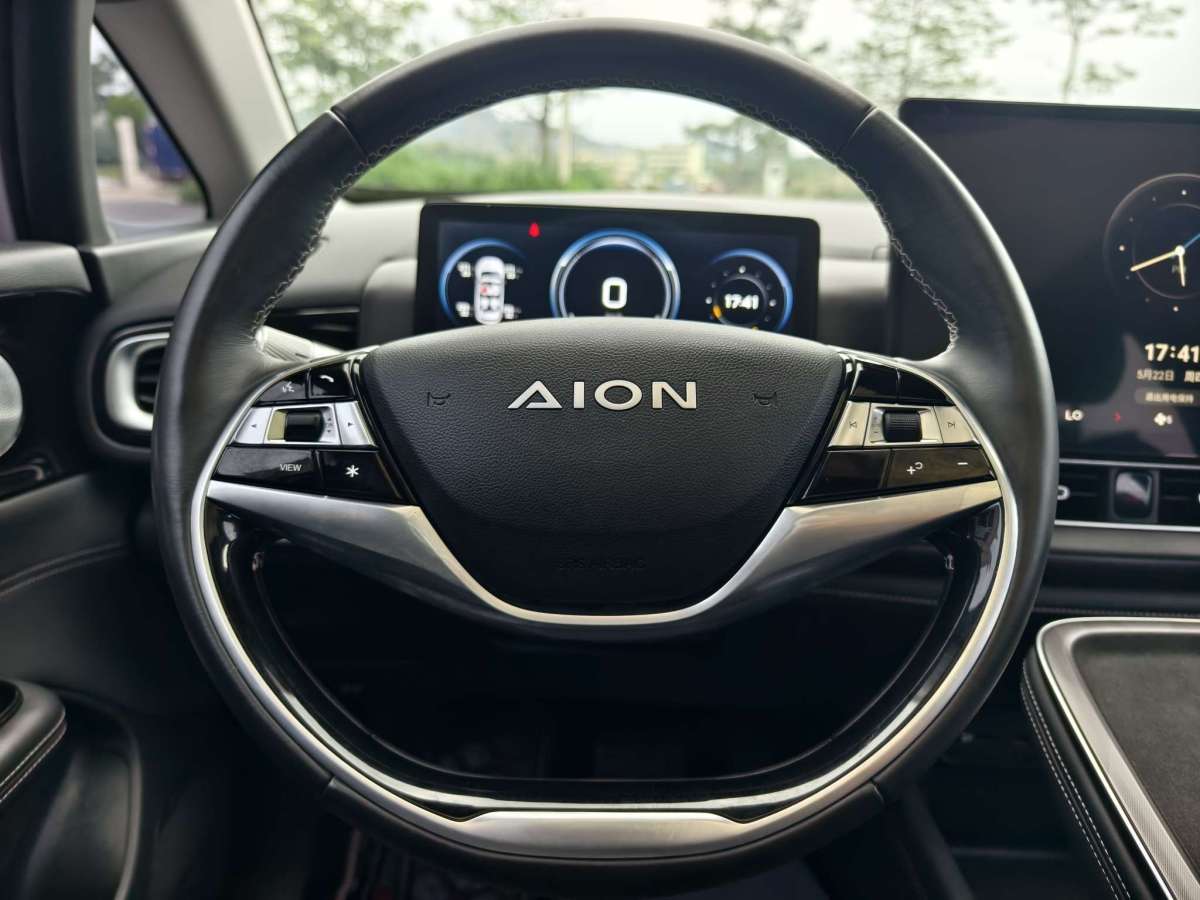 埃安 AION V  2023款 Plus 70 七座商務(wù)版圖片