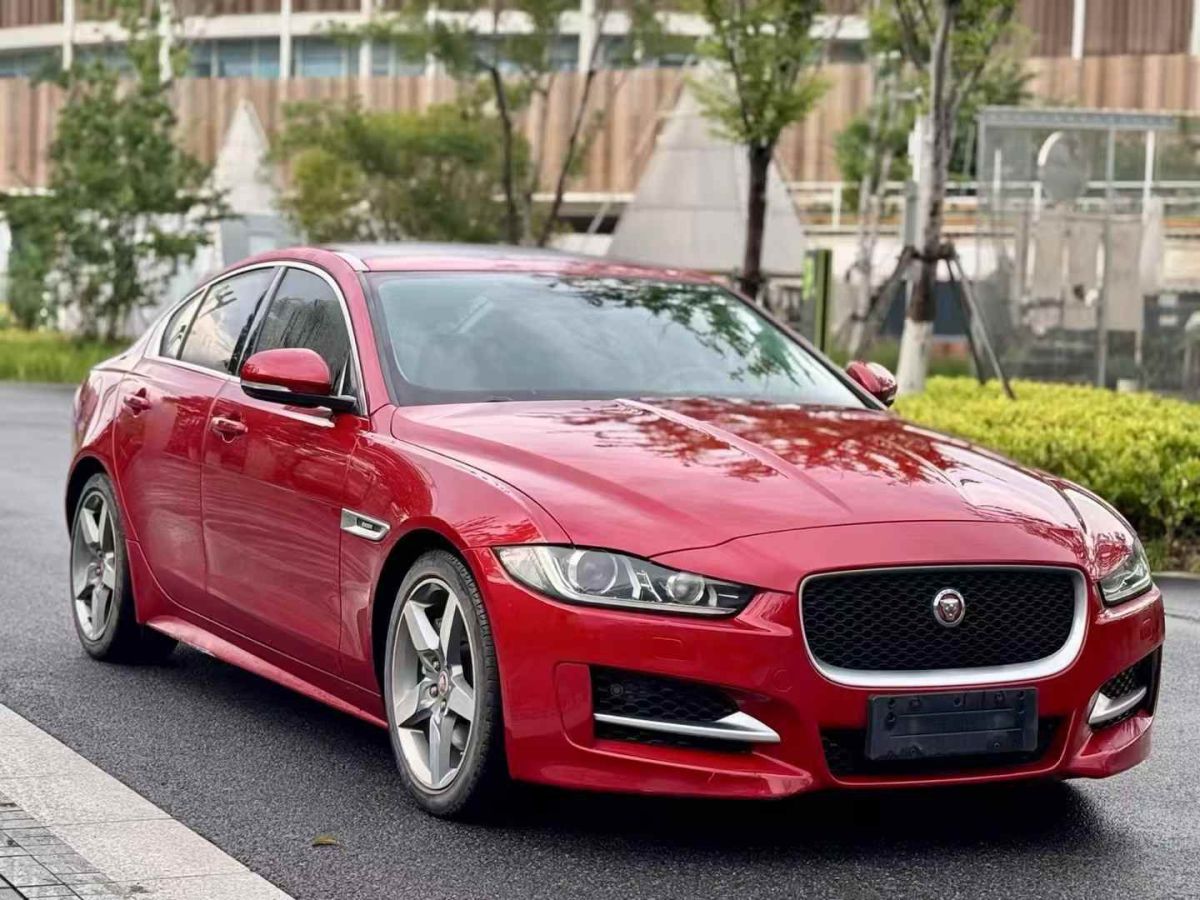 捷豹 XE 圖片