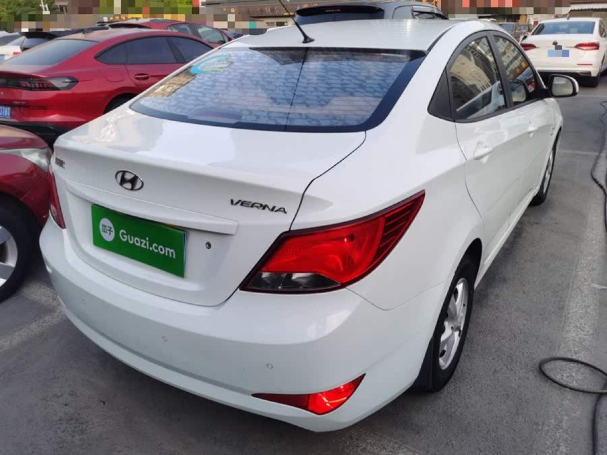 現(xiàn)代 瑞納  2016款 1.4L 手動智能型GLS圖片