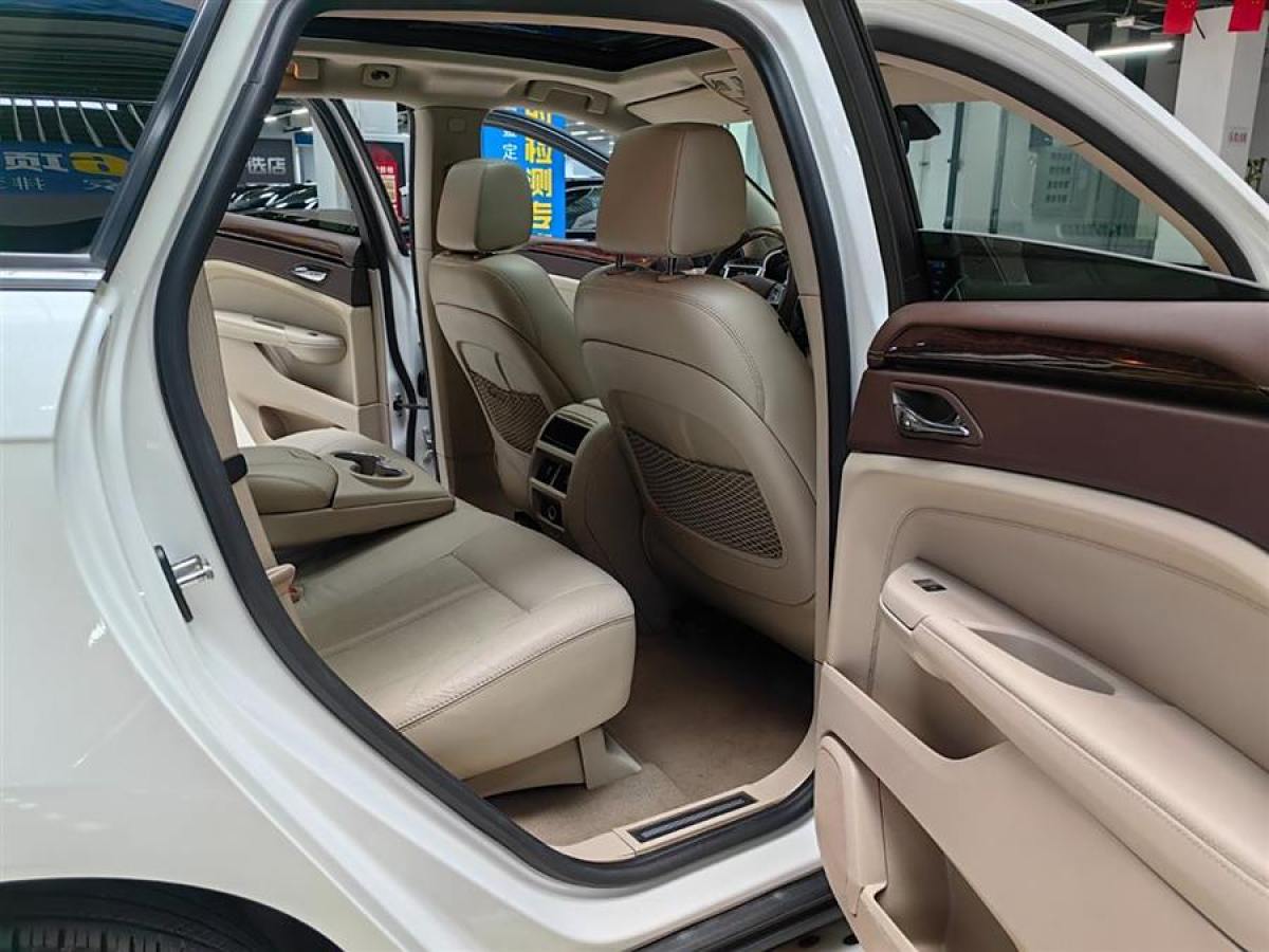 凱迪拉克 SRX  2012款 3.0L 領(lǐng)先型圖片