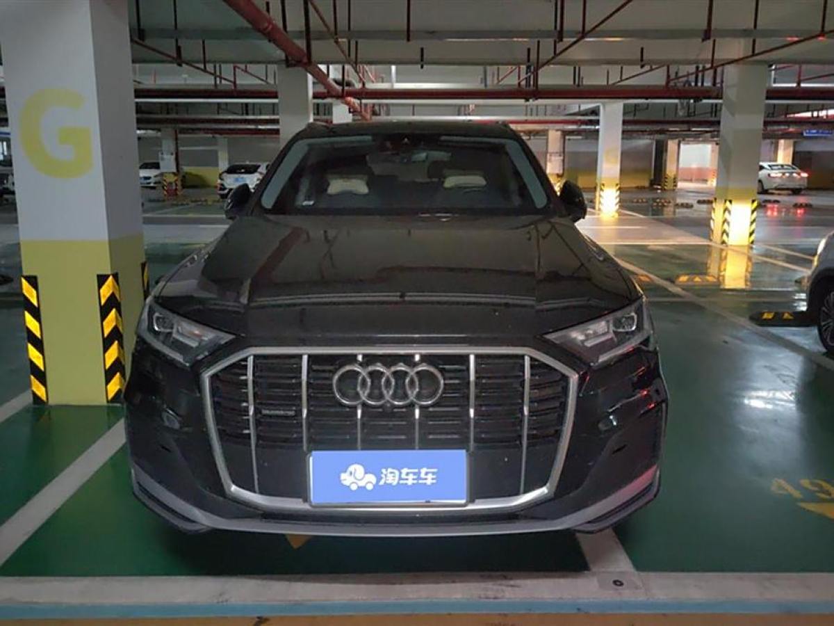 奧迪 奧迪Q7  2023款 45 TFSI quattro S line運(yùn)動(dòng)型圖片