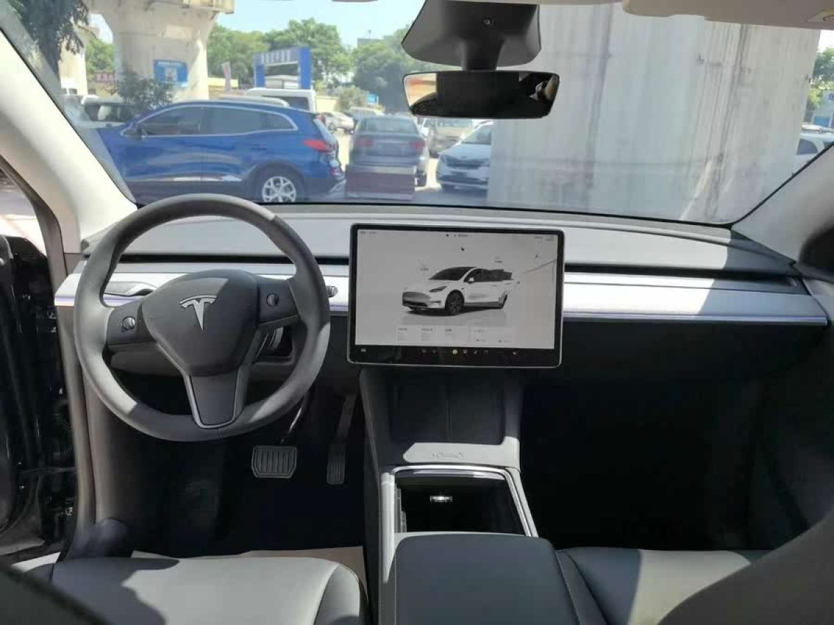 特斯拉 Model Y  2024款 后輪驅(qū)動(dòng)版圖片