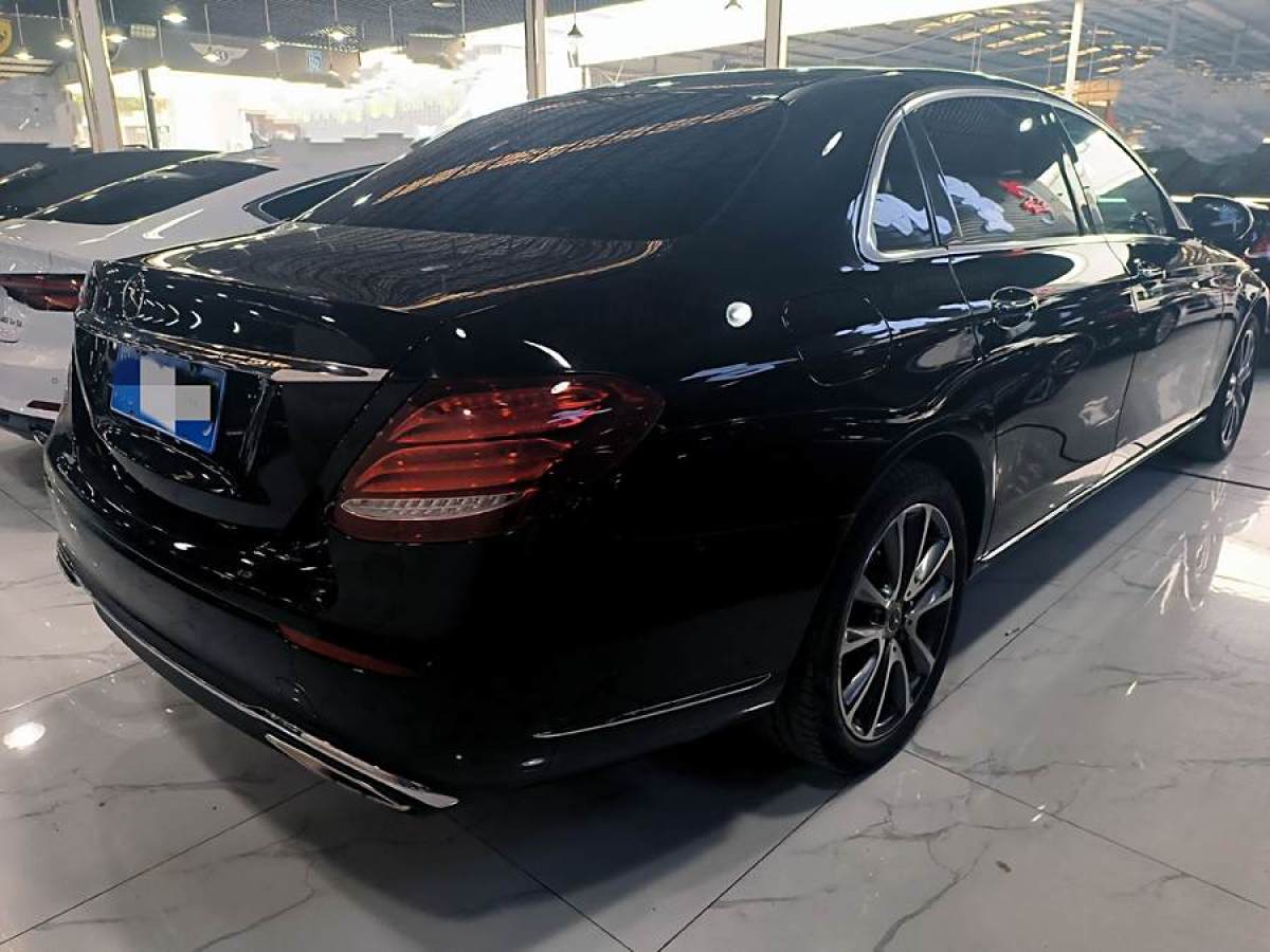 奔馳 奔馳E級(jí)  2019款 改款 E 300 L 豪華型圖片