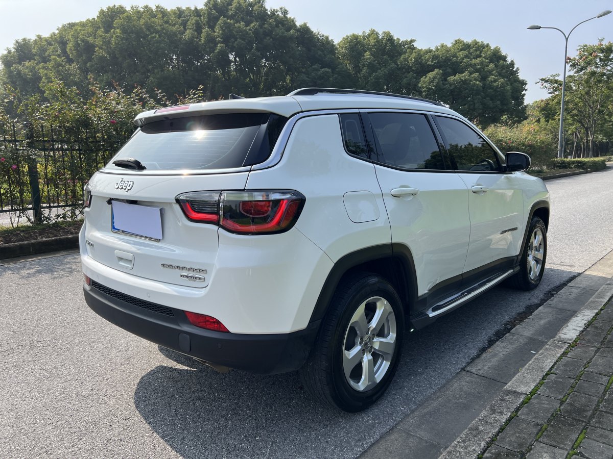 Jeep 指南者  2019款  200TS 自動(dòng)優(yōu)享-互聯(lián)大屏版圖片