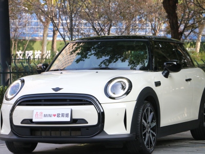 2022年11月 MINI MINI 改款 1.5T COOPER 藝術(shù)家圖片