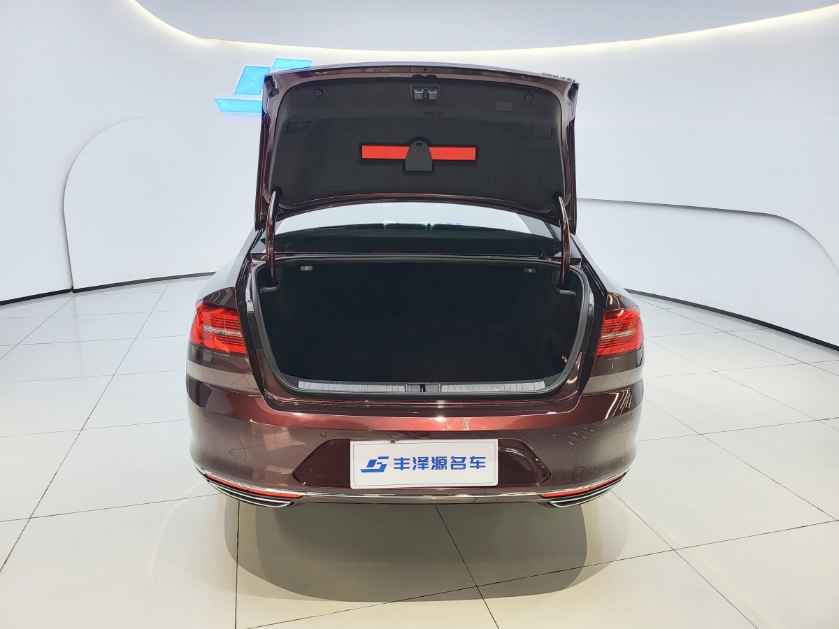 大眾 邁騰  2019款  330TSI DSG 領(lǐng)先型 國VI圖片