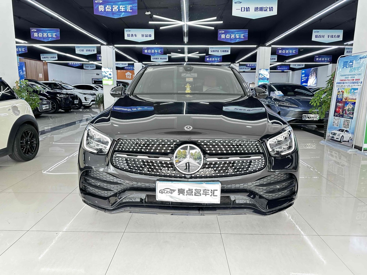 2021年4月奔馳 奔馳GLC  2021款 GLC 260 4MATIC 轎跑SUV