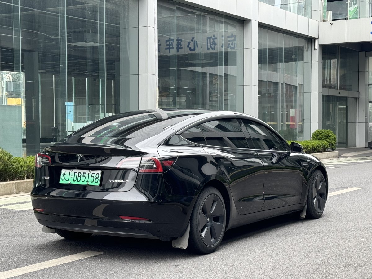 2021年11月特斯拉 Model 3  2019款 標(biāo)準(zhǔn)續(xù)航后驅(qū)升級(jí)版