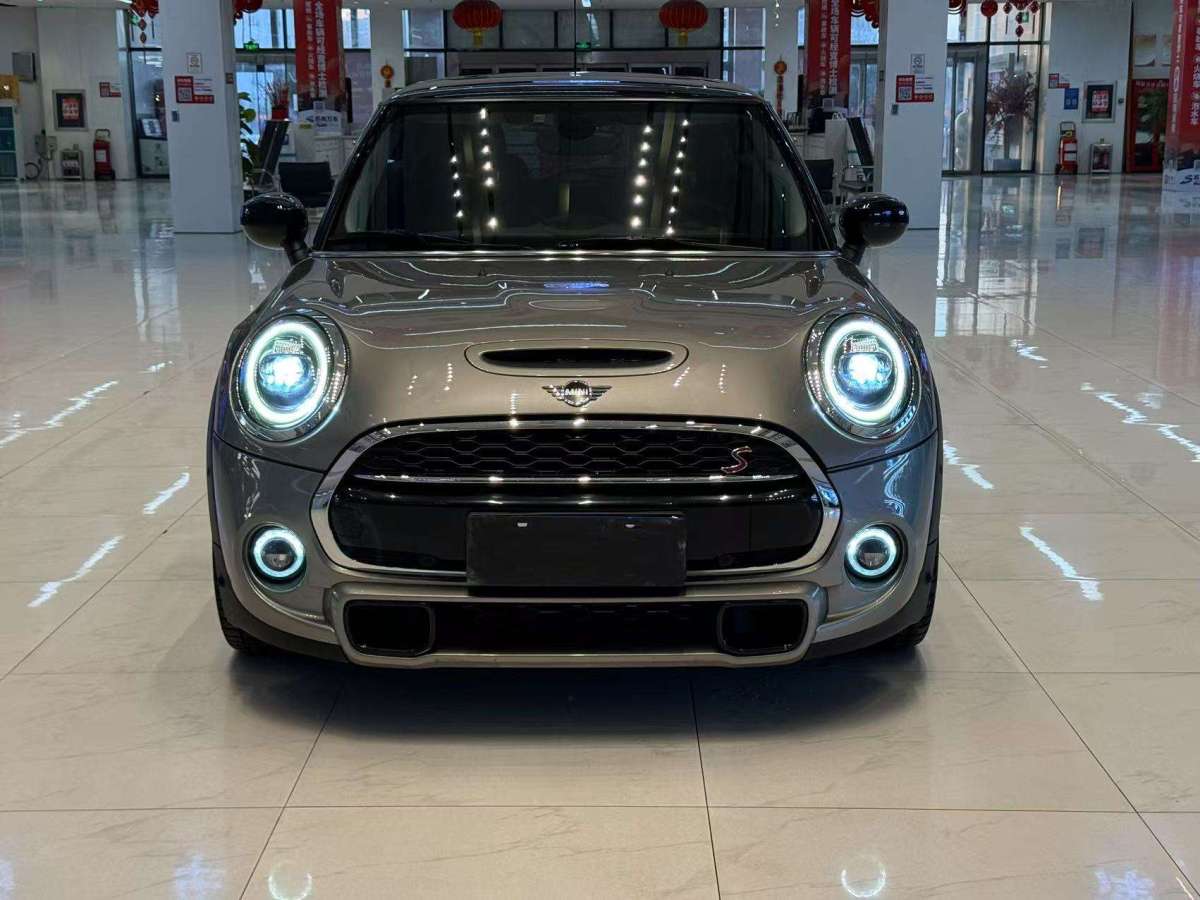 MINI MINI  2020款 2.0T COOPER S 藝術(shù)家 五門版圖片