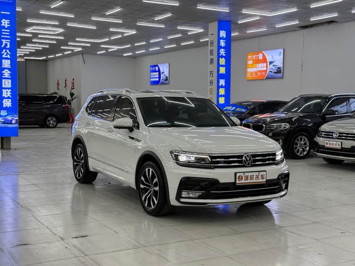 大眾 途觀L  2023款 改款 330TSI 自動(dòng)兩驅(qū)R-Line旗艦版圖片