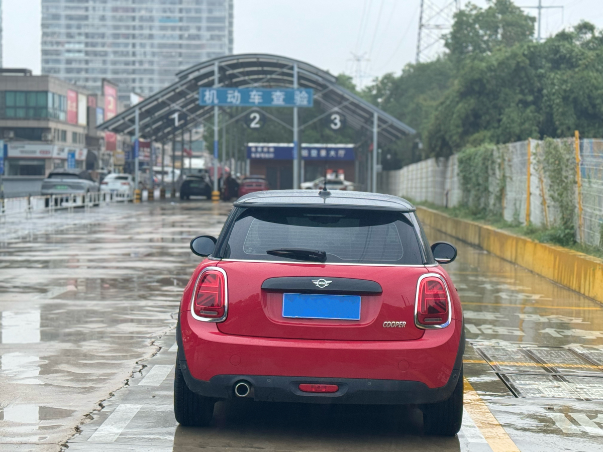 MINI COUNTRYMAN  2018款 1.5T COOPER 經(jīng)典派圖片