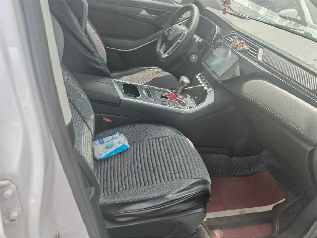 福特 領(lǐng)界  2021款 領(lǐng)界S EcoBoost 145 CVT智領(lǐng)型圖片