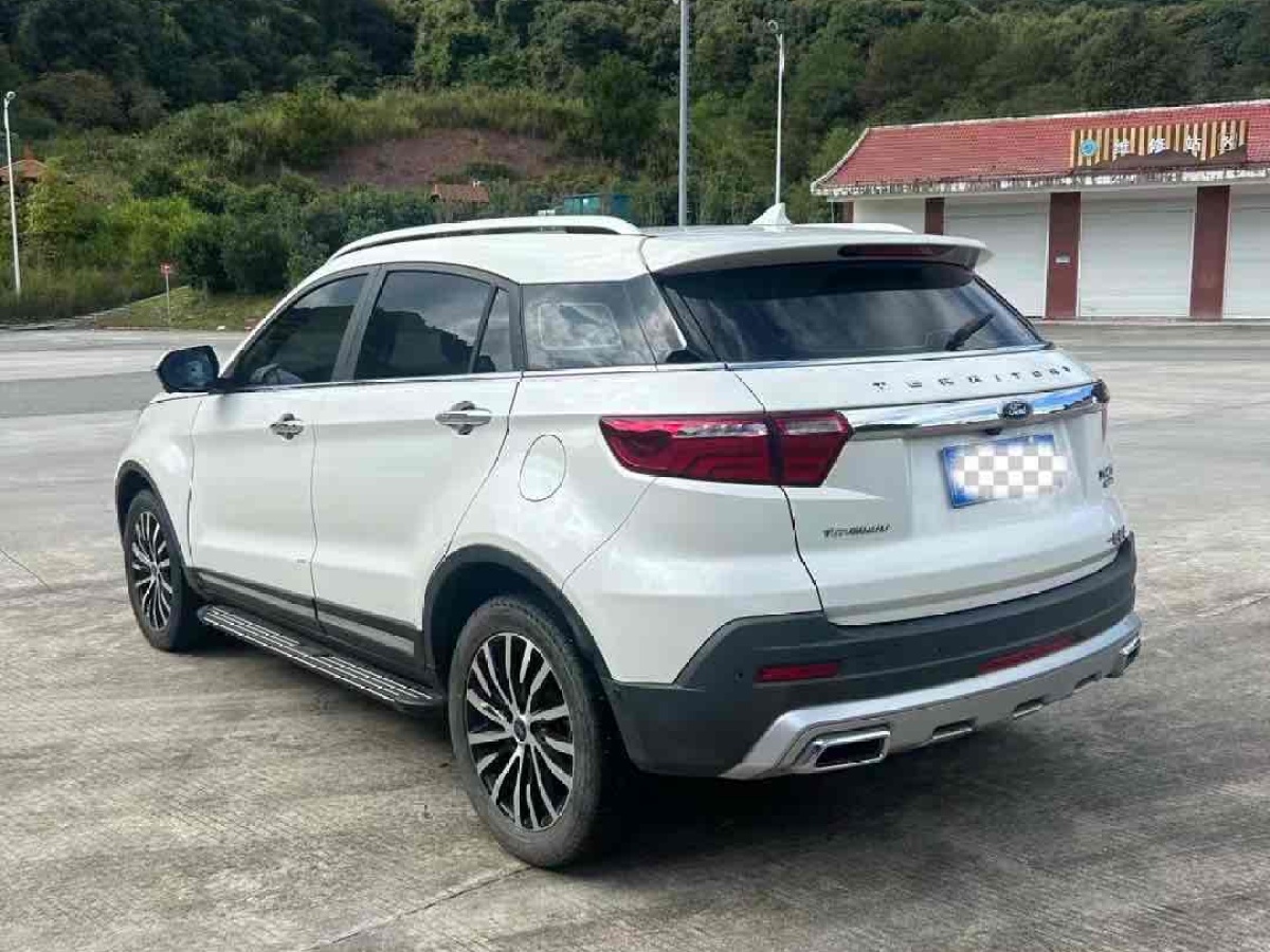 福特 領(lǐng)界  2019款  EcoBoost 145 CVT精領(lǐng)型 國(guó)VI圖片