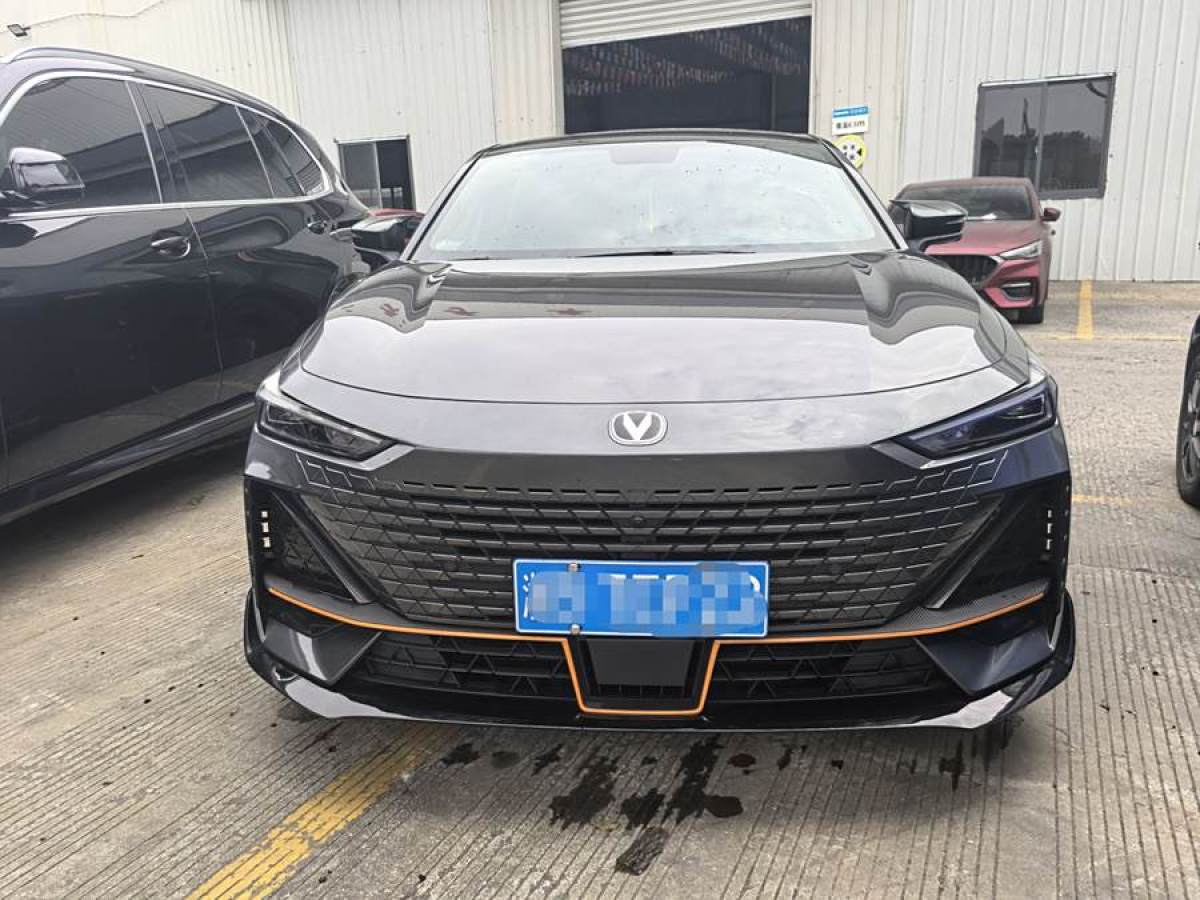 長(zhǎng)安 長(zhǎng)安UNI-V  2022款 1.5T 卓越型圖片