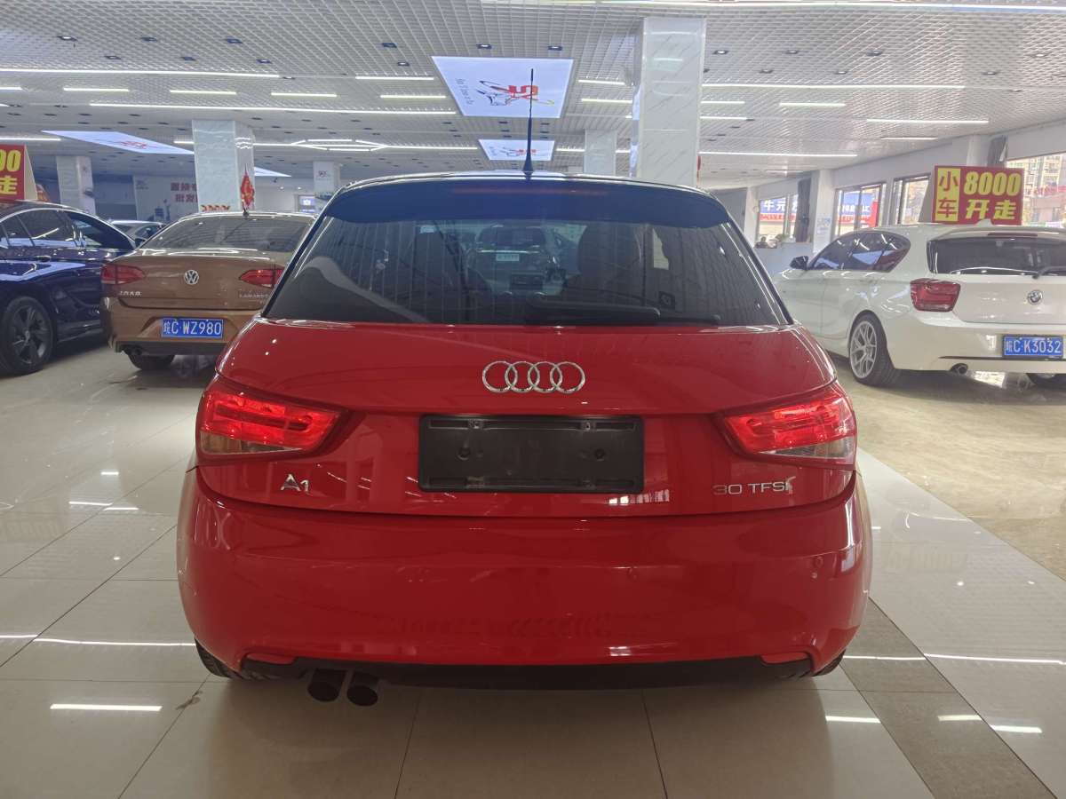 奧迪 奧迪A1  2014款 30 TFSI Sportback時(shí)尚型圖片