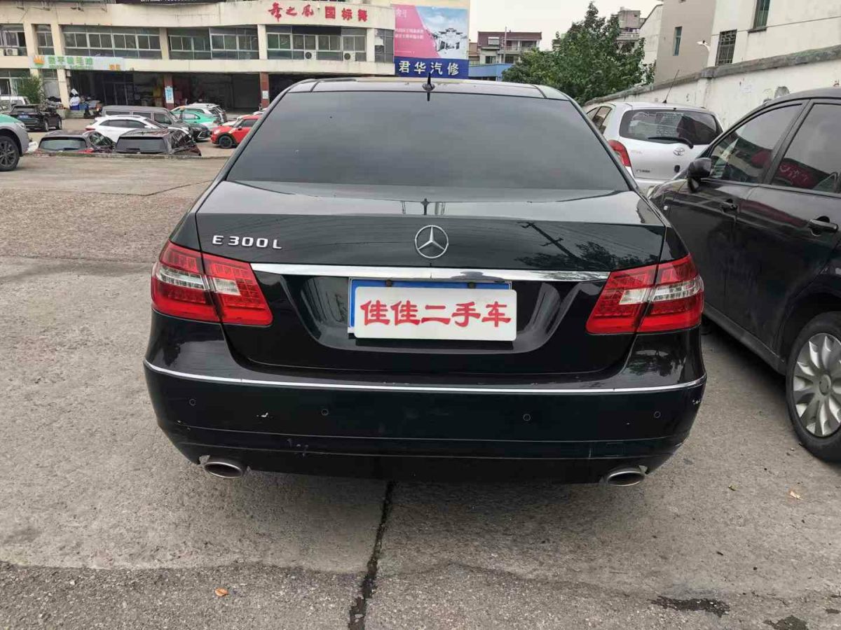 奔馳 奔馳E級(jí)  2013款 E 300 L 優(yōu)雅型圖片