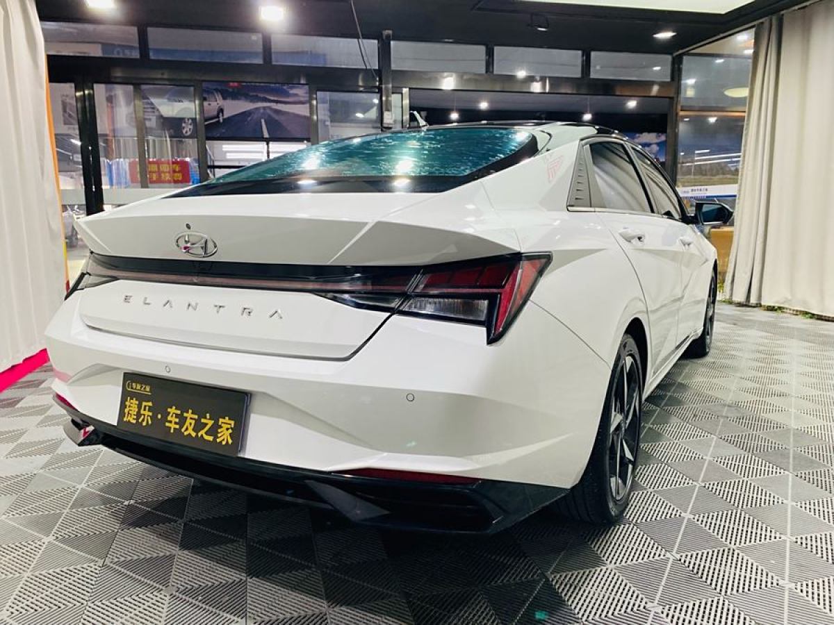 現(xiàn)代 伊蘭特  2022款 1.5L CVT LUX尊貴版圖片