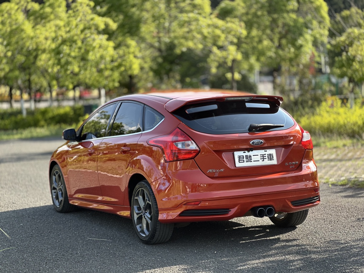福特 ?？怂? 2012款 兩廂 2.0L 自動豪華運動型圖片