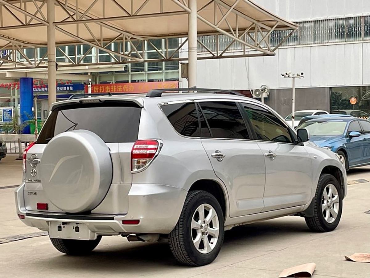 豐田 RAV4榮放  2009款 2.0L 自動經(jīng)典版圖片