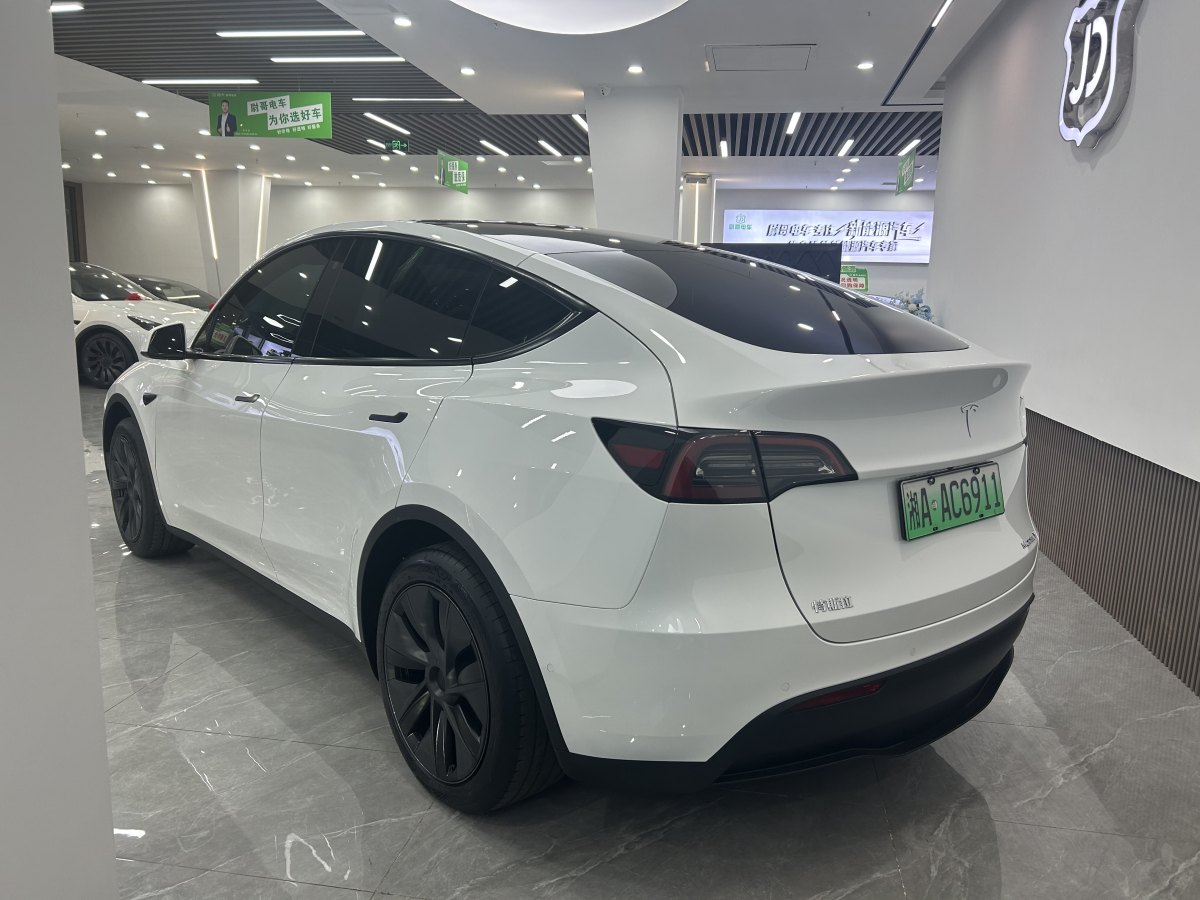 特斯拉 Model 3  2023款 煥新版 后輪驅(qū)動圖片