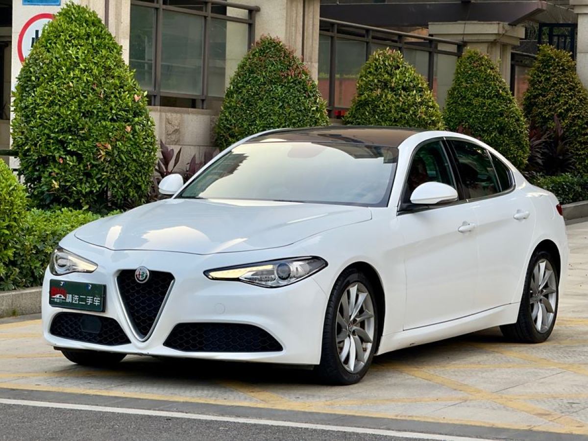 阿爾法·羅密歐 Giulia  2017款 2.0T 200HP 豪華版圖片