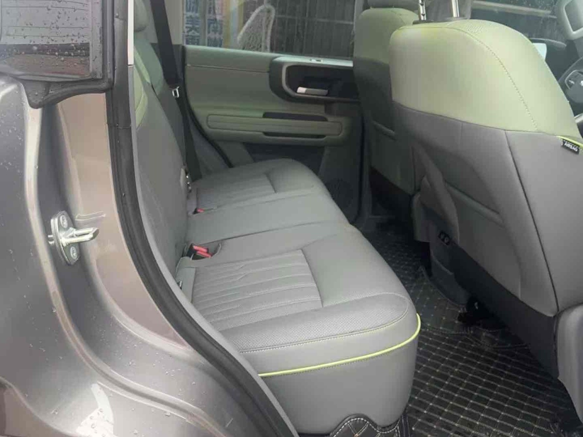 北京 BJ40  2024款 2.0T 城市獵人版 俠客型圖片