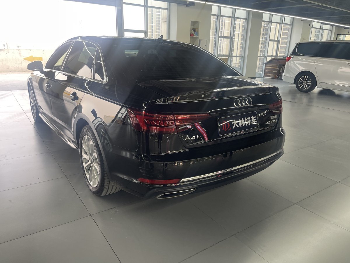 奧迪 奧迪A4L  2019款 40 TFSI 進(jìn)取型 國(guó)V圖片