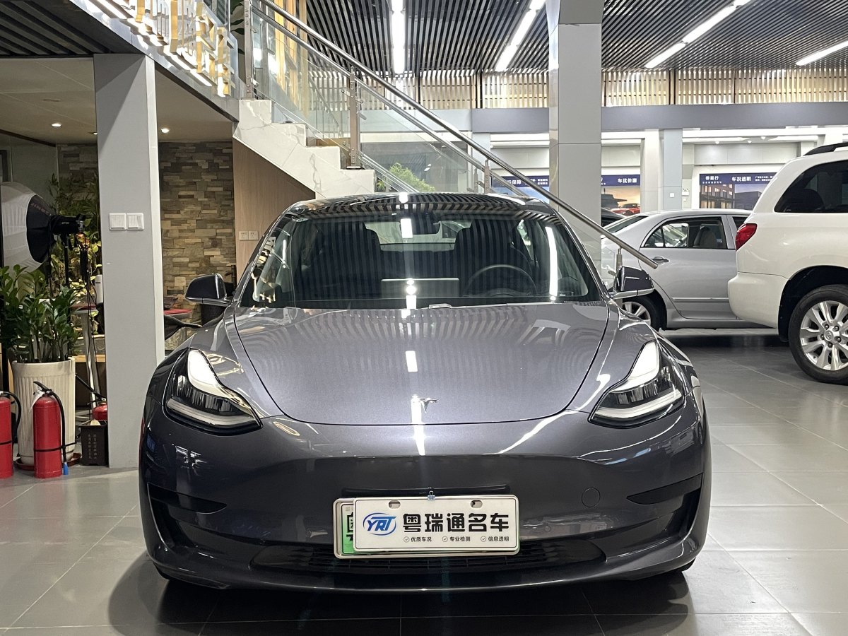 特斯拉 Model 3  2019款 標準續(xù)航后驅(qū)升級版圖片