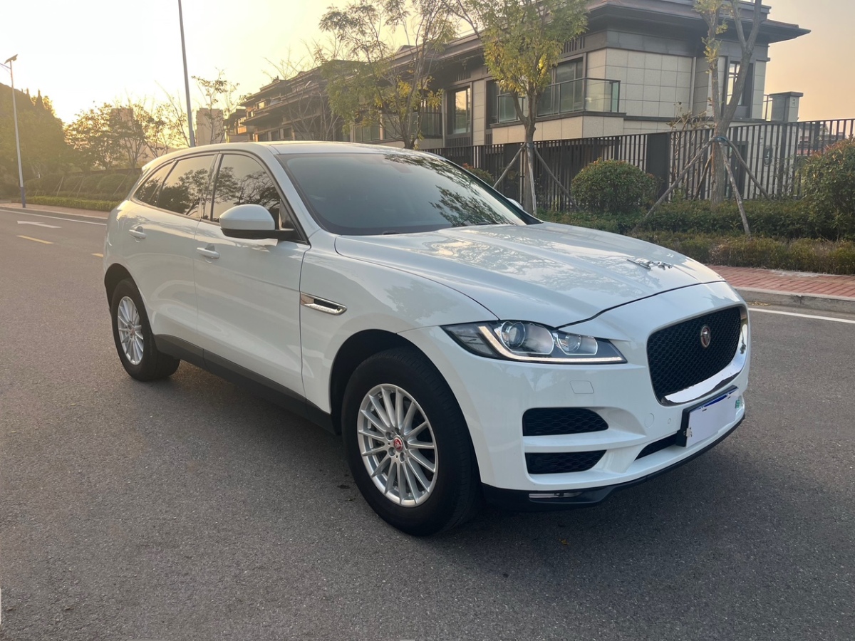 捷豹 F-PACE  2018款 改款 2.0T 四驱R-Sport运动版图片