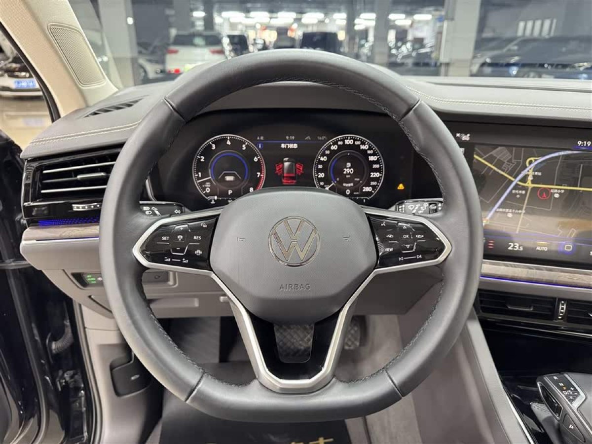 大眾 途銳  2023款 3.0TSI 銳享版 經(jīng)典運動套裝圖片