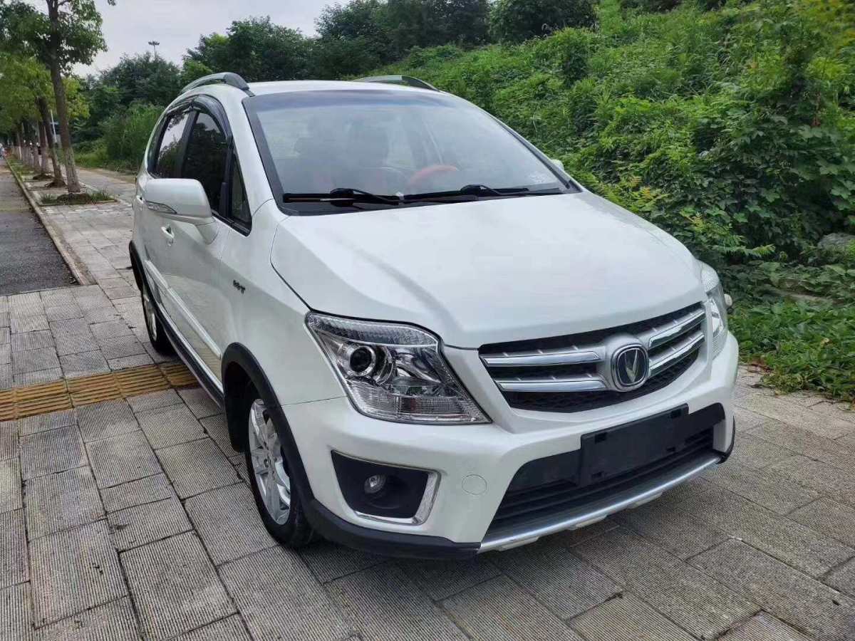 長(zhǎng)安 CX20  2014款 1.4L 手動(dòng)運(yùn)動(dòng)版 國(guó)IV圖片