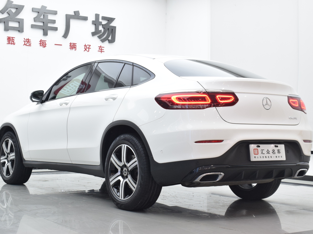 2022年10月奔馳 奔馳GLC  2022款 改款 GLC 260 4MATIC 轎跑SUV