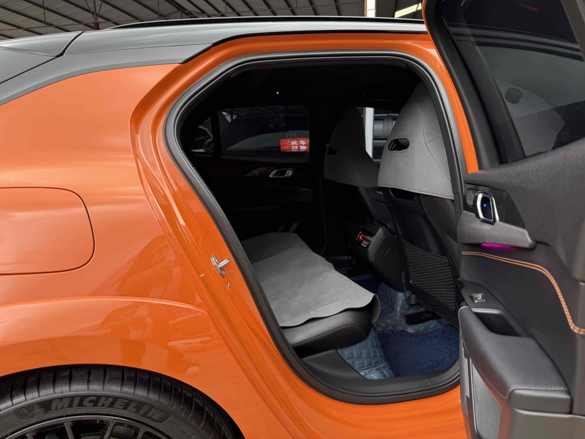 領(lǐng)克 領(lǐng)克02 Hatchback  2021款 2.0TD Halo圖片