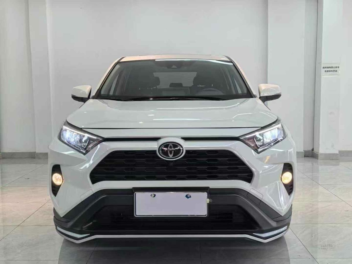 2019年12月豐田 RAV4榮放  2019款  2.0L CVT兩驅(qū)風(fēng)尚版 國(guó)VI